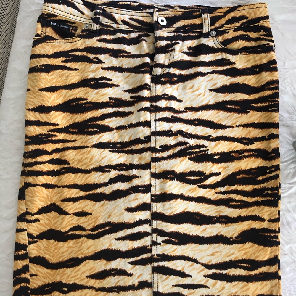 D&G animal print pencil skirt